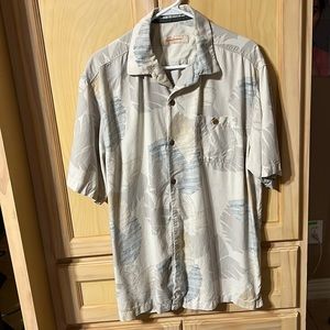 TOMMY BAHAMA 100% Silk beige button down shirt Size L